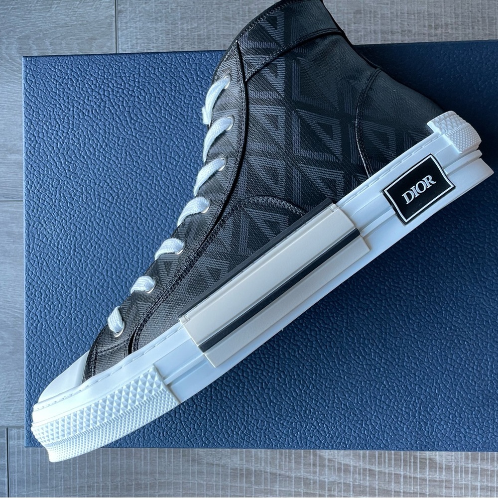 Brand New Dior Sneakers - Picture 4 of 12